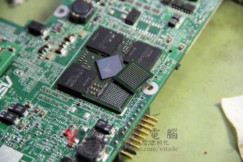 (照片1000張紀念文)華碩 ASUS W3H00V 畫面異常~顯卡破圖維修實例