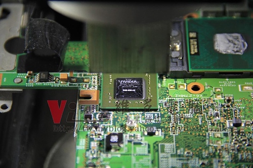 (筆電維修)惠普 HP Pavilion DV2500 (DV2610TX) 開機沒有畫面顯示~背光有亮~畫面全黑~開機黑屏~8400MG顯卡故障通病維修實例