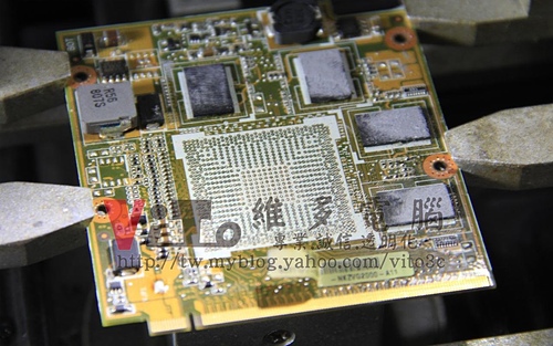 (筆電維修)華碩 ASUS F8SP ATI 3650顯卡故障花屏~無法進作業系統~畫面顯示異常~破圖條紋維修實例