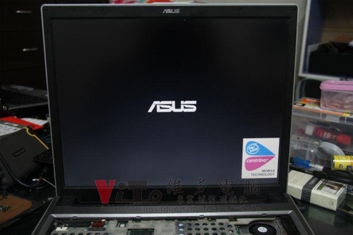 (筆電維修)華碩 ASUS V6800V (V6000 V6V) 畫面顯示異常~作業系統條紋破圖維修實例 (筆電維修)華碩 ASUS V6800V (V6000 V6V) 畫面顯示異常~作業系統條紋破圖維修實例