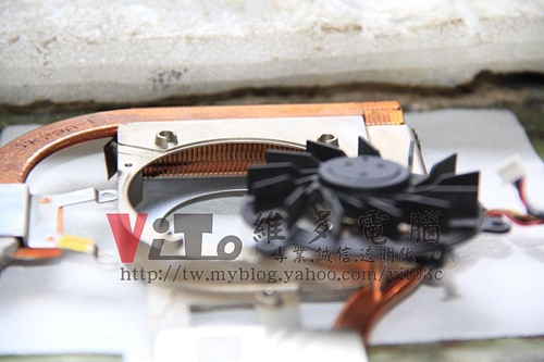 (筆電維修)華碩 ASUS F8SV 顯卡破圖~畫面顯示異常~畫面亂碼顯示~無法進作業系統重開機~顯示卡更換改良型晶片維修實例 (筆電維修)華碩 ASUS F8SV 顯卡破圖~畫面顯示異常~畫面亂碼顯示~無法進作業系統重開機~顯示卡更換改良型晶片維修實例