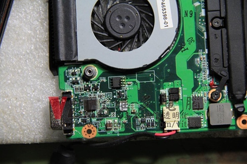 (筆電維修)富士通 FUJISU P3110 風扇溫控及轉速晶片故障導致開機保錯~風扇轉速晶片更換維修實例