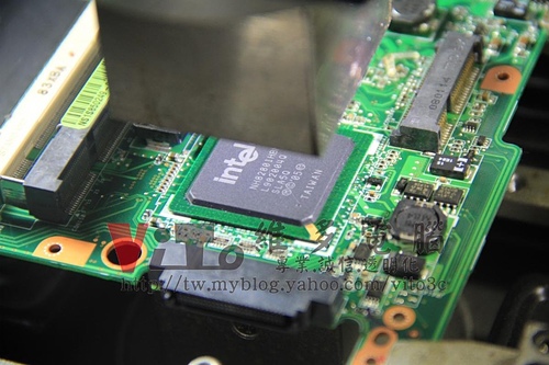(筆電維修)華碩 ASUS F6E 不能進作業系統~抓不到硬碟~多開機幾次時好時壞~南橋故障維修實例