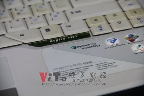 (筆電維修)宏碁 ACER ASPIRE 4520G 開機有背光但無畫面顯示~獨顯8400M故障維修實例