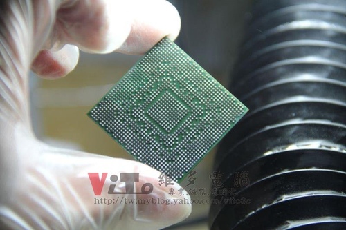 (顯卡維修)NVIDIA Quadro FX3400 繪圖卡開機破圖條紋顯示異常維修實例