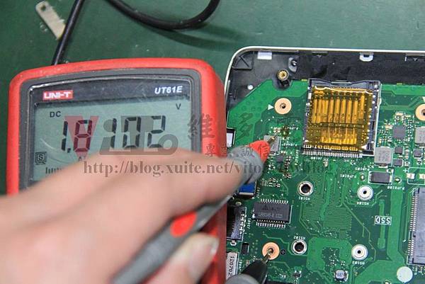 ASUS K56CM 測量1.8V供電是否正常