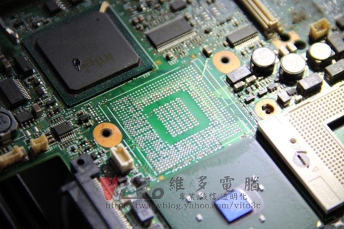 (筆電維修)IBM T40 開機一長兩短聲~抓不到顯卡維修