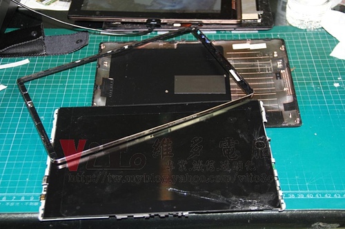 (平板電腦維修)華碩 ASUS Eee PAD TF101 面板破裂~觸控板破裂維修實例