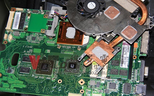 (筆電維修)華碩 ASUS K40AB 開機沒畫面~開機沒反應~開機後風扇狂轉~黑屏無法開機維修實例