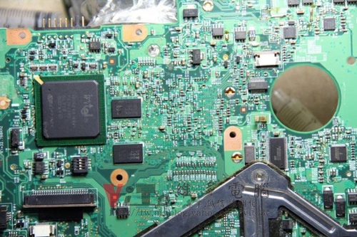 (筆電維修)聯想LENOVO代工 朝陽E390 開機條紋破圖維修實例