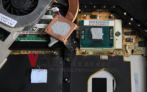 (筆電維修)華碩 ASUS F8SV 獨立顯卡故障通病~畫面顯示異常~花屏破圖條紋~無法進作業系統維修實例