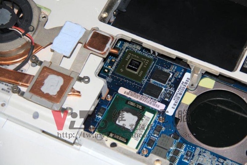 (筆電維修)華碩 ASUS W7J 開機白畫面~畫面反白後出現條紋及彩色線條~GO7400顯卡故障維修實例 (筆電維修)華碩 ASUS W7J 開機白畫面~畫面反白後出現條紋及彩色線條~GO7400顯卡故障維修實例
