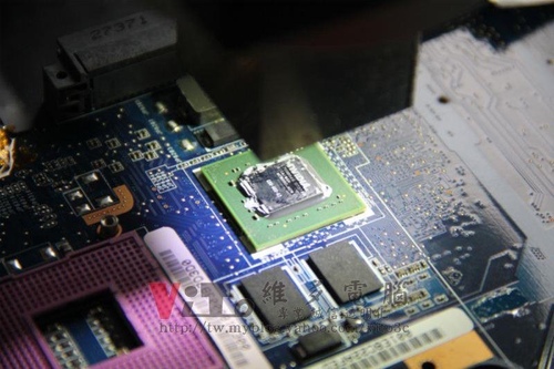 (筆電維修)華碩 ASUS W7S 顯卡花屏線條破圖~顯卡過熱通病維修實例 (主機板篇)