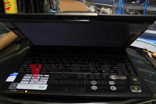 (筆電維修)華碩 ASUS F9S 開機有聲沒影~無畫面顯示~顯卡故障通病~升級溫控型顯卡GPU維修實例 (筆電維修)華碩 ASUS F9S 開機有聲沒影~無畫面顯示~顯卡故障通病~升級溫控型顯卡GPU維修實例