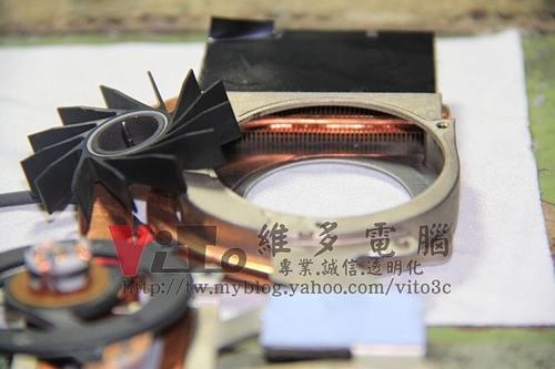 (筆電維修)華碩 ASUS W7S 六分割畫面~顯卡過熱故障~升級改良型顯卡維修實例 (筆電維修)華碩 ASUS W7S 六分割畫面~顯卡過熱故障~升級改良型顯卡維修實例