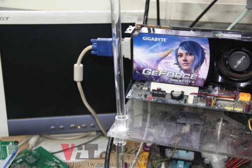 (顯卡維修)技嘉 9800GTX 重磅顯卡~不開機~破圖~條紋~馬賽克~顯示異常維修實例