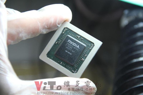 (顯卡維修)技嘉 9800GTX 重磅顯卡~不開機~破圖~條紋~馬賽克~顯示異常維修實例