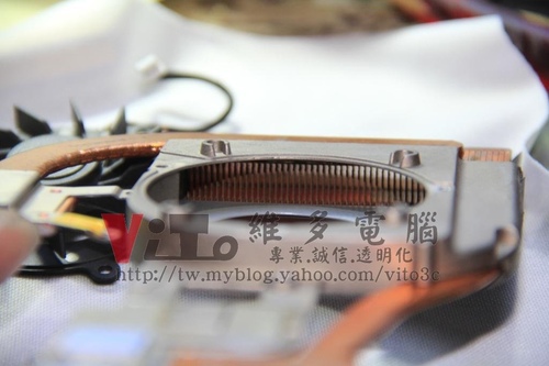(筆電維修)華碩 ASUS A8JE 顯卡故障開機沒畫面~開機幾秒後斷電~無法開機維修實例