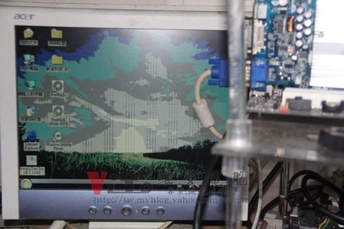 (顯卡維修)華碩 ASUS 7300GT開機破圖~條紋~雪花~顯示異常維修實例 (顯卡維修)華碩 ASUS 7300GT開機破圖~條紋~雪花~顯示異常維修實例