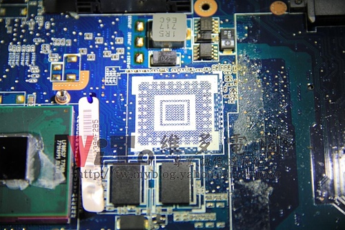 (筆電維修)華碩 ASUS W7S 顯示卡故障通病~顯示異常且無法進作業系統~畫面有線條維修實例 (筆電維修)華碩 ASUS W7S 顯示卡故障通病~顯示異常且無法進作業系統~畫面有線條維修實例