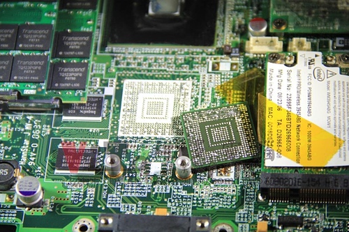 (筆電維修)宏碁 ACER ASPIRE 5580 開機有背光沒畫面顯示~開機沒畫面~無法開機維修實例