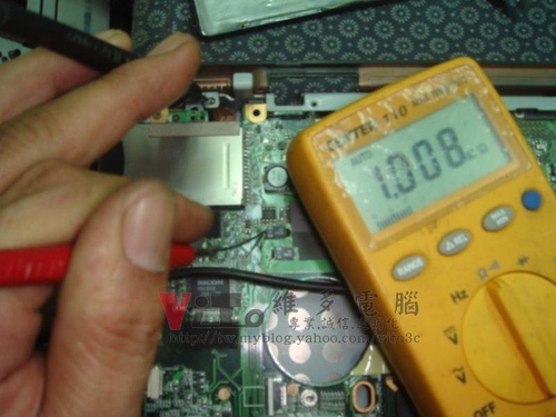 (筆電維修)華碩 ASUS F8S 不過電~沒燈號~開機沒反應維修實例