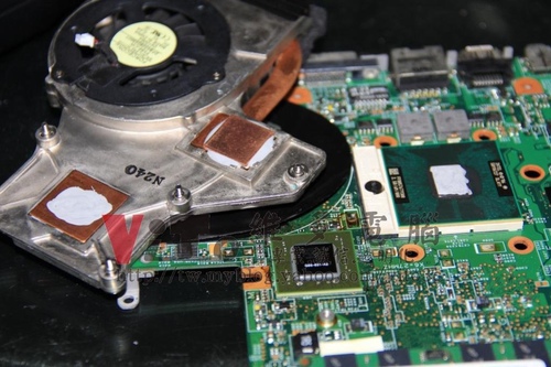(筆電維修)惠普 HP Presario DV2000(DV2756TX) 開機一長兩短B聲~8400M G顯卡故障~升級溫控型顯卡維修實例