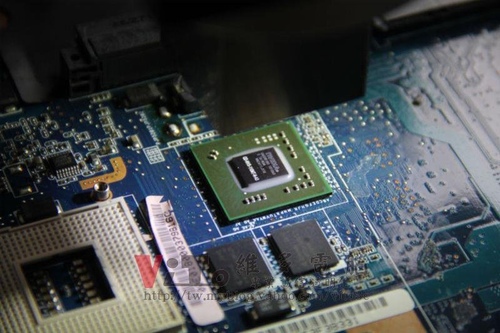 (筆電維修)華碩 ASUS W7J (白) 回原廠換修的四個月後...