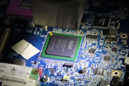 (筆電維修)聯想 LENOVO Y410 不過電~無法開機維修實例(壞很大)