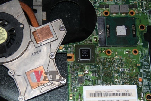 (筆電維修)康柏 COMPAQ Presario V3000 (V3806TX) 開機有背光但沒畫面~NVIDIA顯卡故障維修實例