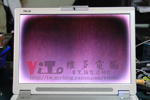 (筆電維修)華碩 ASUS W7S 開機白畫面~漸漸變咖啡色~有線條產生~顯示卡故障通病維修實例