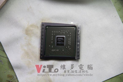 (筆電維修)華碩 ASUS F3T 開機白屏~畫面條紋維修實例