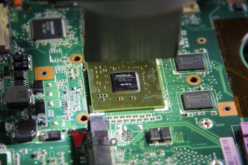 (筆電維修)華碩 ASUS F3S 開機多重畫面~六個畫面顯示異常維修實例