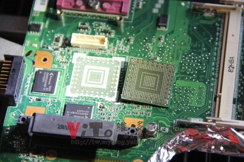 (筆電維修)華碩 ASUS F6S 畫面六分割~畫面異常~顯卡過熱~破圖花屏維修實例