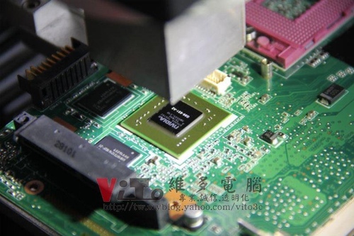(筆電維修)華碩 ASUS F6S 畫面六分割~畫面異常~顯卡過熱~破圖花屏維修實例