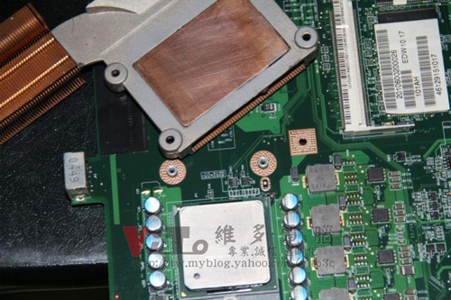 (筆電維修)東芝 TOSHIBA A75-S125 按開機鍵後電源燈閃爍~主機板短路維修實例 (筆電維修)東芝 TOSHIBA A75-S125 按開機鍵後電源燈閃爍~主機板短路維修實例