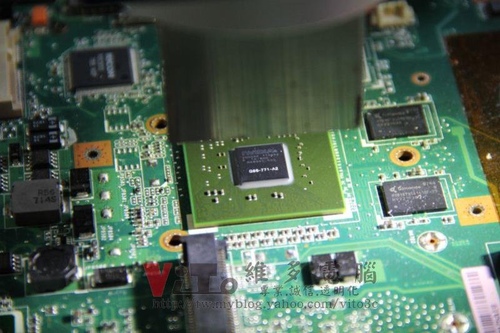 (筆電維修)華碩 ASUS F3S 開機多重畫面~六個畫面顯示異常維修實例