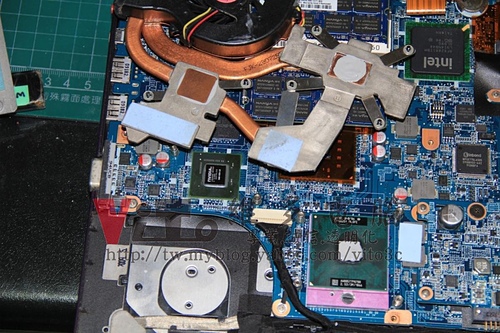 (筆電維修)新力 SONY VAIO VGN-CS36TJ (PCG-3C1T) 不定時關機~自動關機~作業系統中突然斷電維修實例