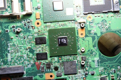 (筆電維修)聯想LENOVO代工 朝陽E390 開機條紋破圖維修實例