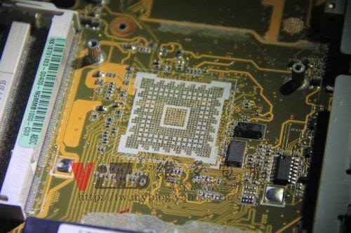 (筆電維修)華碩 ASUS A8D (A8DC) 有開機聲沒畫面顯示~一直重新開機維修實例