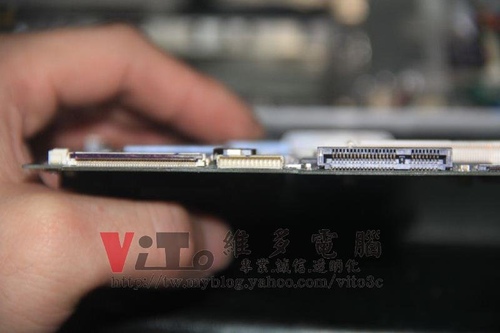 (筆電維修)華碩 ASUS U5F 開機後電源燈亮~但沒畫面顯示~開機黑屏~無法開機維修實例