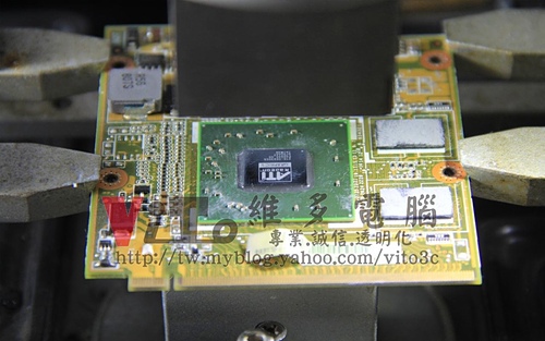 (筆電維修)華碩 ASUS F8SP ATI 3650顯卡故障花屏~無法進作業系統~畫面顯示異常~破圖條紋維修實例