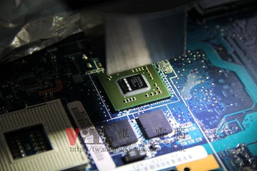 (筆電維修)華碩 ASUS W7J (白) 顯卡過熱通病~無法開機維修實例