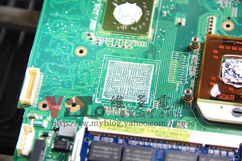(筆電維修)華碩 ASUS K40AB 開機後可過電沒畫面顯示~風扇一直高速運轉~北橋故障維修實例