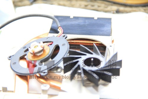 (筆電維修)華碩 ASUS W7S 開機白畫面~漸漸變咖啡色~有線條產生~顯示卡故障通病維修實例(2) (筆電維修)華碩 ASUS W7S 開機白畫面~漸漸變咖啡色~有線條產生~顯示卡故障通病維修實例(2)