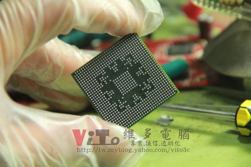 (顯卡維修)技嘉 NX73T256P-RH 開機破圖維修實例