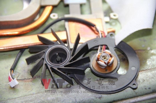 (筆電維修)華碩 ASUS W7J (白) 回原廠換修的四個月後...