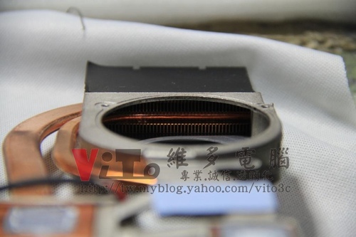 (筆電維修)華碩 ASUS W7J 畫面全白~開機白屏漸漸出現彩線條~NVIDIA顯卡過熱故障維修實例