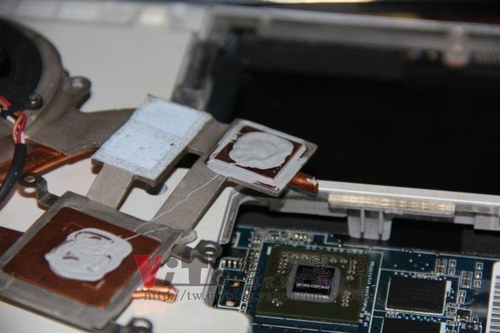 (筆電維修)華碩 ASUS W7J (白) 回原廠換修的四個月後...