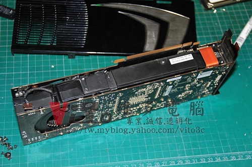 (顯示卡維修)NVIDIA GeForce 9800 GX2 抓不到顯示卡~無法開機~開機黑屏~破圖雪花維修實例